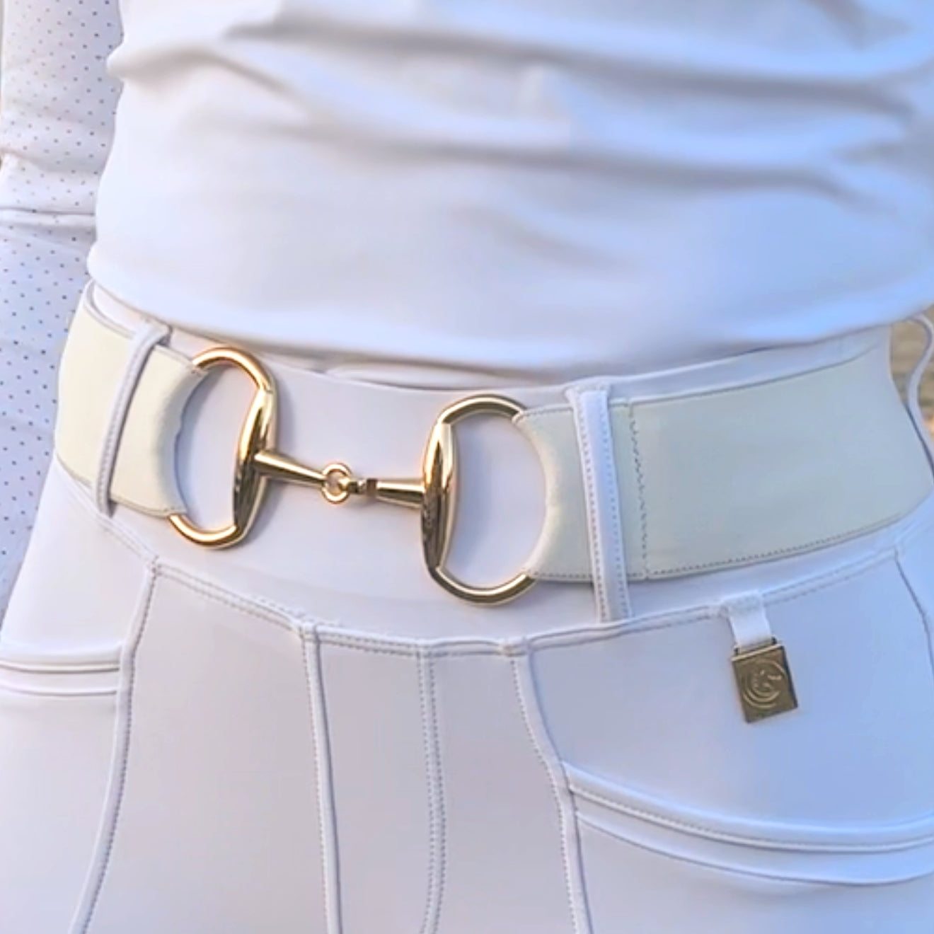 Sandstorm Equestrian - Gold Snaffle Belt - Pearl White